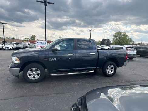 Used 2014 RAM 1500 Classic SLT AWD/4WD image 2