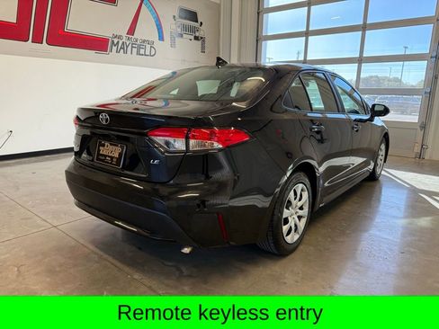 Used 2021 Toyota Corolla LE image 3