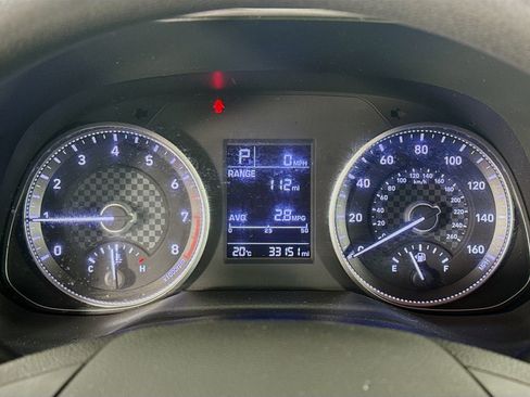 Used 2019 Hyundai Elantra SE image 16