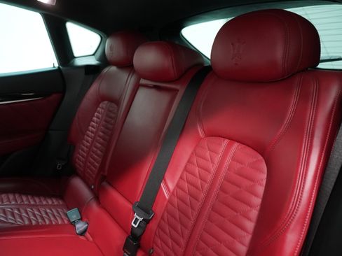 Used 2021 Maserati Levante GranSport image 13