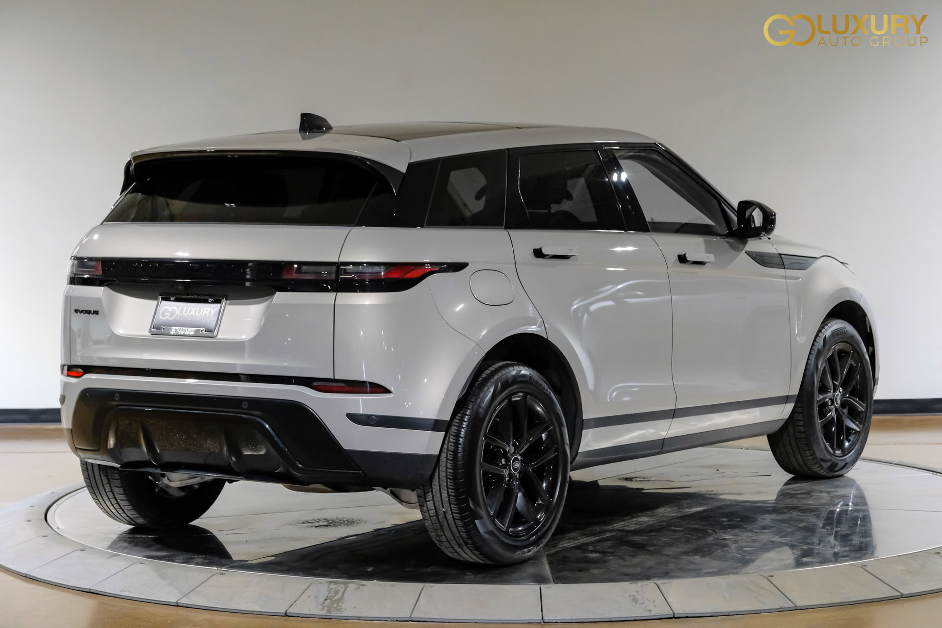 Used 2024 Land Rover Range Rover Evoque S AWD/4WD image 9