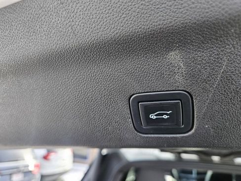 Used 2022 GMC Yukon Denali image 15