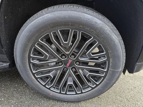 New 2026 GMC Yukon Elevation image 9