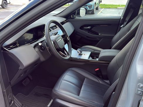 Used 2025 Land Rover Range Rover Evoque S AWD/4WD image 7