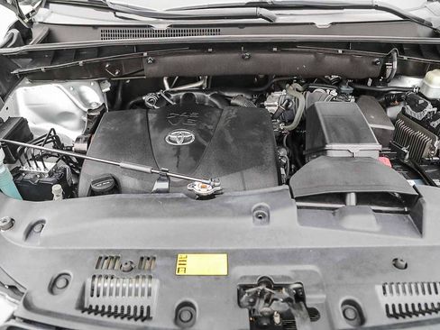 Certified 2018 Toyota Highlander SE image 26