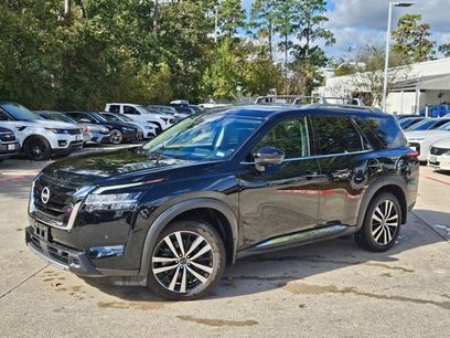 Used 2024 Nissan Pathfinder Platinum