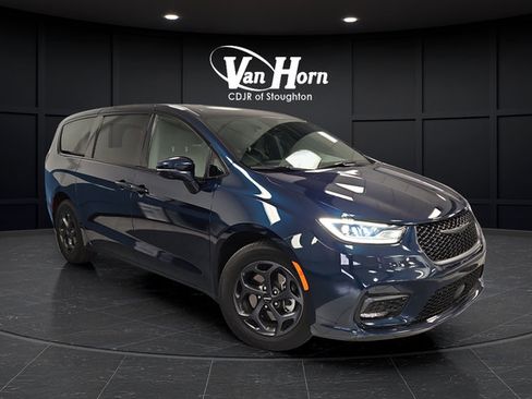 Used 2022 Chrysler Pacifica Touring-L w/ S Appearance Package FWD image 1