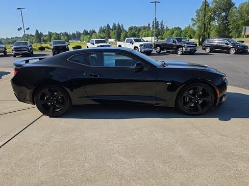 Used 2016 Chevrolet Camaro SS RWD image 7