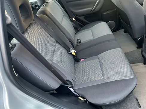 Used 2005 Toyota RAV4 2WD image 13