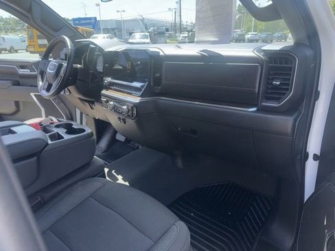 Used 2023 GMC Sierra 1500 SLE AWD/4WD image 14