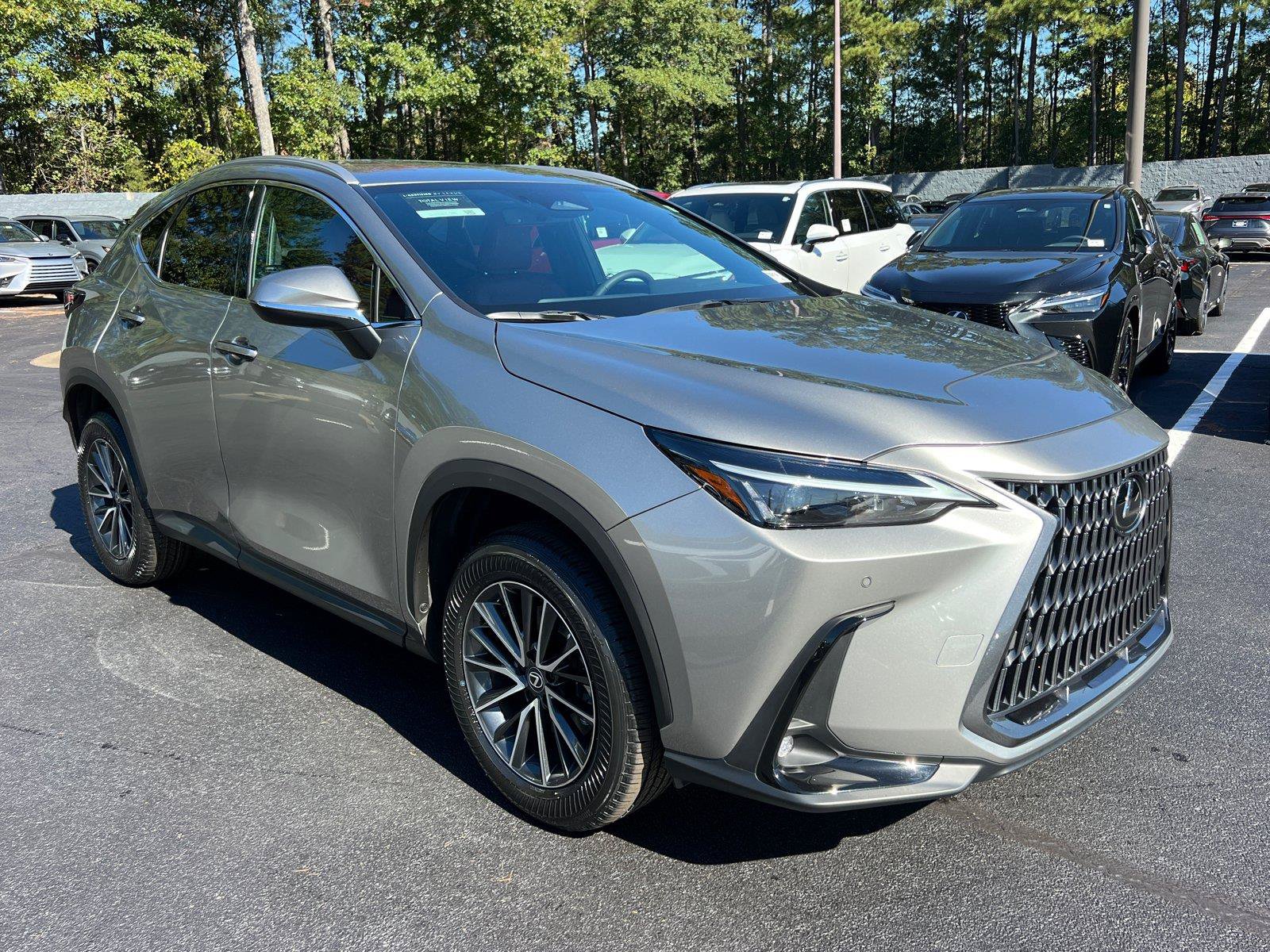 Certified 2025 Lexus NX 250 FWD w/ Accessory Package (Z1) image 3