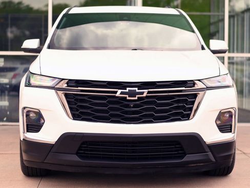 Used 2022 Chevrolet Traverse LT w/ Midnight/Sport Edition image 3