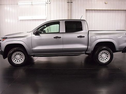 Used 2023 Chevrolet Colorado W/T w/ WT Convenience Package II RWD image 4