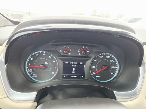 Used 2022 Chevrolet Traverse LS AWD/4WD image 20