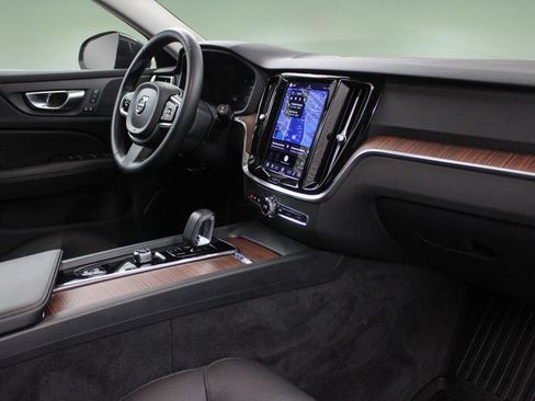 Certified 2023 Volvo V60 B5 Cross Country Plus w/ Climate Package AWD/4WD image 22