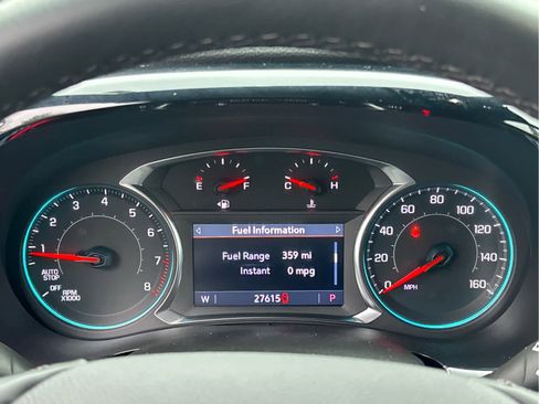 Used 2023 Chevrolet Traverse LT image 24