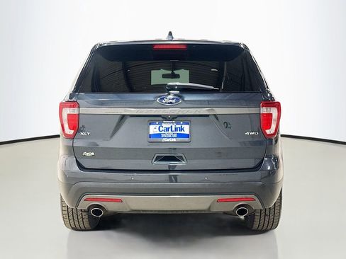 Used 2017 Ford Explorer XLT w/ Equipment Group 202A image 8