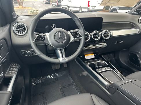 New 2026 Mercedes-Benz GLB 250 image 25