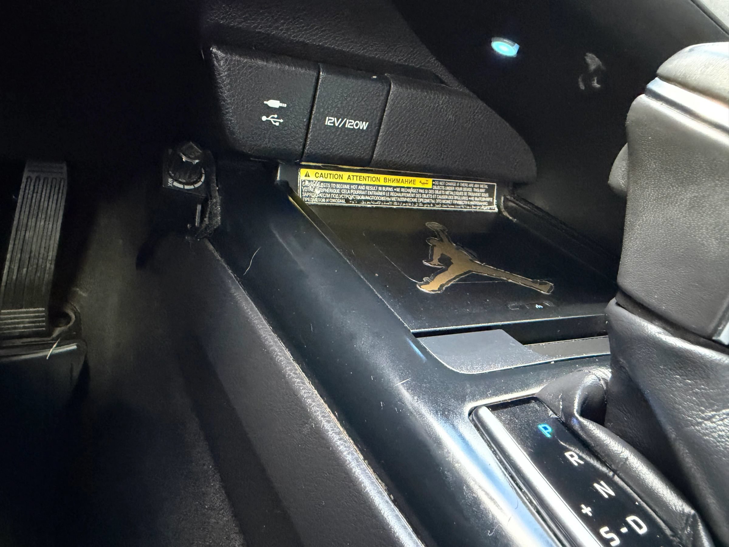 Used 2018 Toyota Camry XSE FWD image 30