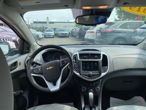 Used 2019 Chevrolet Sonic LT image 18