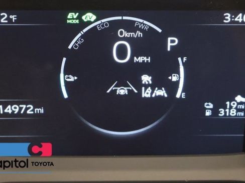 Used 2024 Toyota Prius Prime FWD image 18