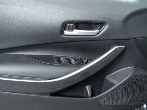 Used 2021 Toyota Corolla SE FWD image 6