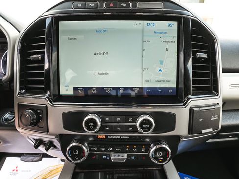 Used 2022 Ford F250 Lariat w/ Lariat Ultimate Package AWD/4WD image 24