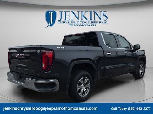 Used 2025 GMC Sierra 1500 SLT image 2