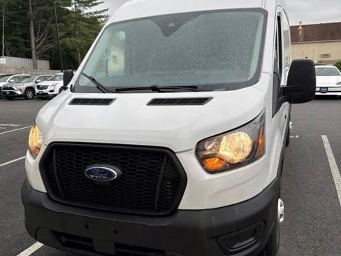 Used 2023 Ford Transit 250 Medium Roof AWD w/ Load Area Protection Package image 4