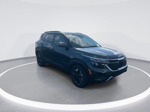 New 2026 Kia Seltos S AWD/4WD image 2