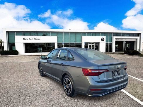 Used 2024 Volkswagen Jetta Sport image 6