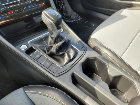 New 2026 Volkswagen Jetta SE image 10