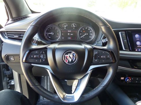 Used 2023 Buick Enclave Essence AWD/4WD image 23