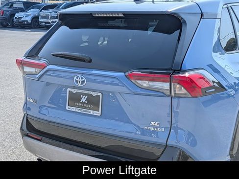 Used 2022 Toyota RAV4 SE w/ Convenience Package AWD/4WD image 8