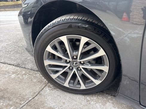 Used 2022 Lexus ES 300h image 11