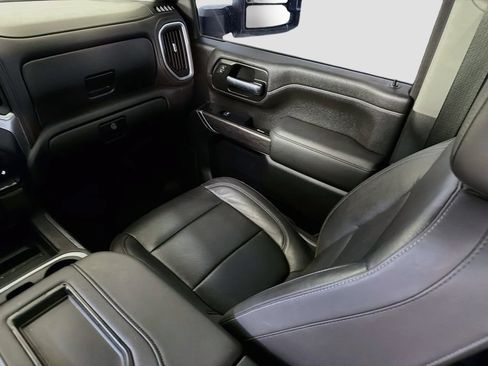 Used 2020 Chevrolet Silverado 2500 LTZ w/ LTZ Plus Package RWD image 28