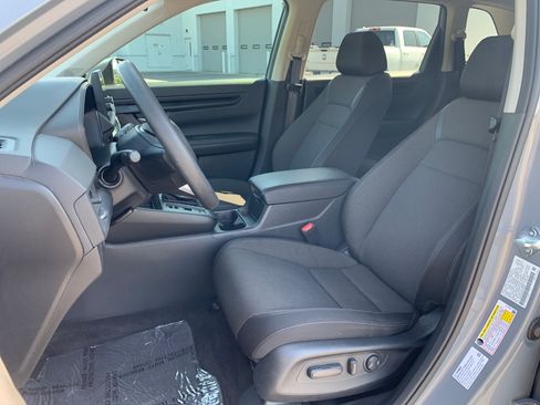 Used 2025 Honda CR-V EX image 16