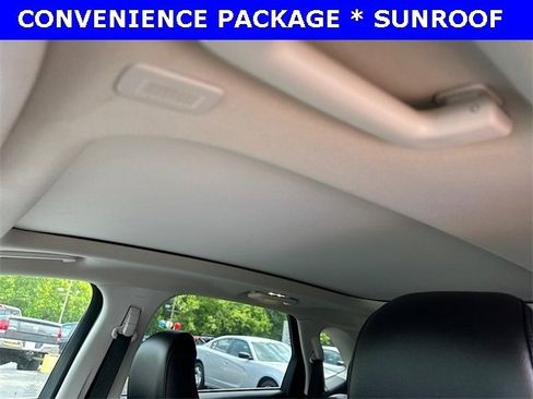 Used 2022 Ford Edge SEL w/ Convenience Package image 16