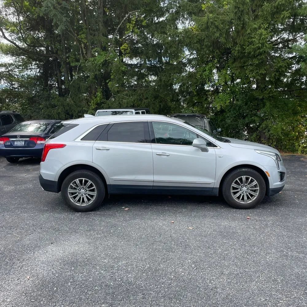 Used 2018 Cadillac XT5 Luxury w/ Driver Awareness Package AWD/4WD image 10