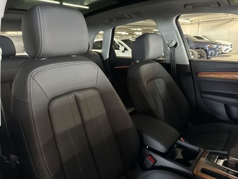 Used 2025 Audi Q5 2.0T Premium Plus w/ Premium Plus Package AWD/4WD image 26