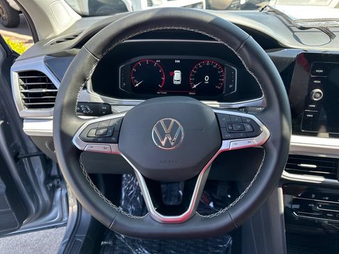 Used 2025 Volkswagen Taos SEL w/ Black Wheel Plus Package AWD/4WD image 18