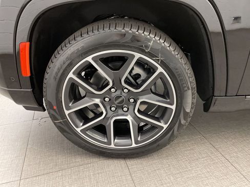 New 2025 Jeep Wagoneer Series III w/ Quick Order Package 25C Super image 10