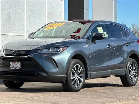 Certified 2021 Toyota Venza LE image 10