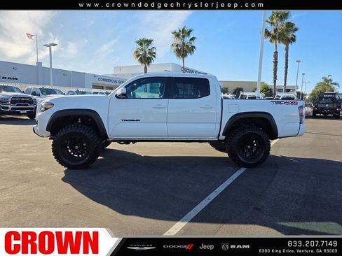 Used 2023 Toyota Tacoma TRD Off-Road image 4