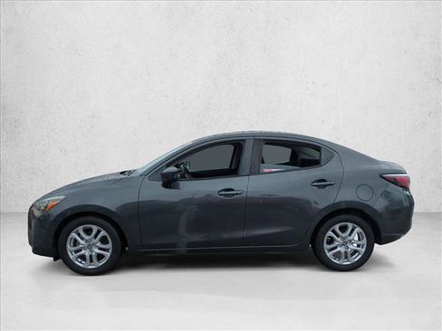 Used 2017 Toyota Yaris iA FWD image 9