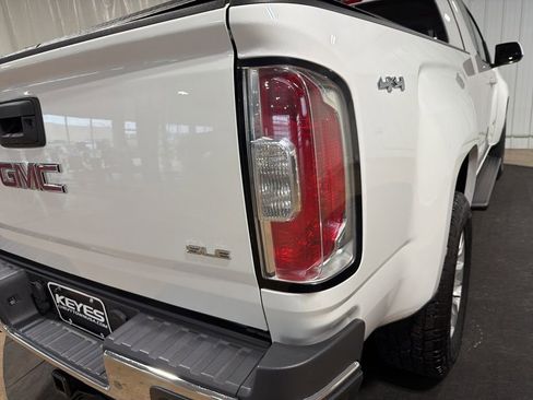 Used 2016 GMC Canyon SLE image 16