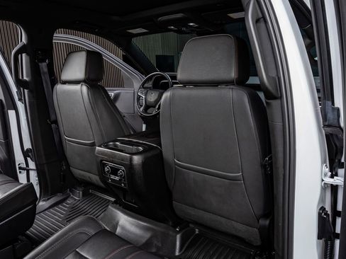 Used 2023 Chevrolet Suburban RST w/ Sport Performance Package AWD/4WD image 32