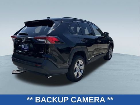 Used 2025 Toyota RAV4 XLE FWD image 3