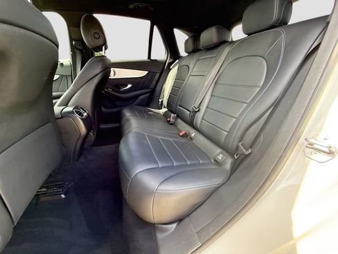 Used 2020 Mercedes-Benz GLC 300 4MATIC image 21
