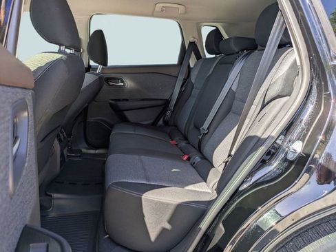 Used 2022 Nissan Rogue SV image 14